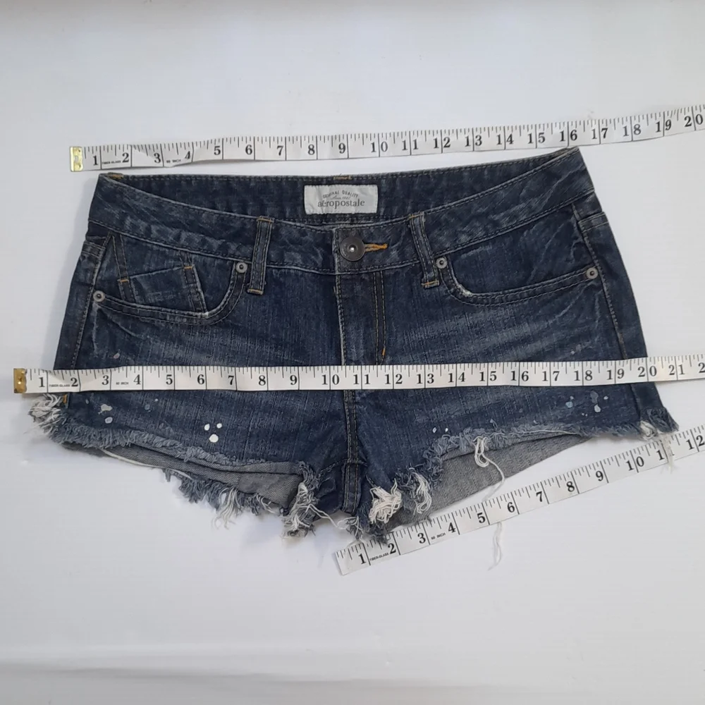 ● AEROPOSTALE | CUT OFF & PAINT DOTS SHORT - Picture 2 of 16